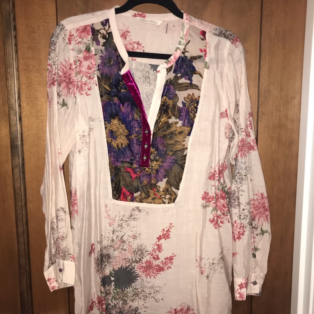 Women’s Blouse/shirt